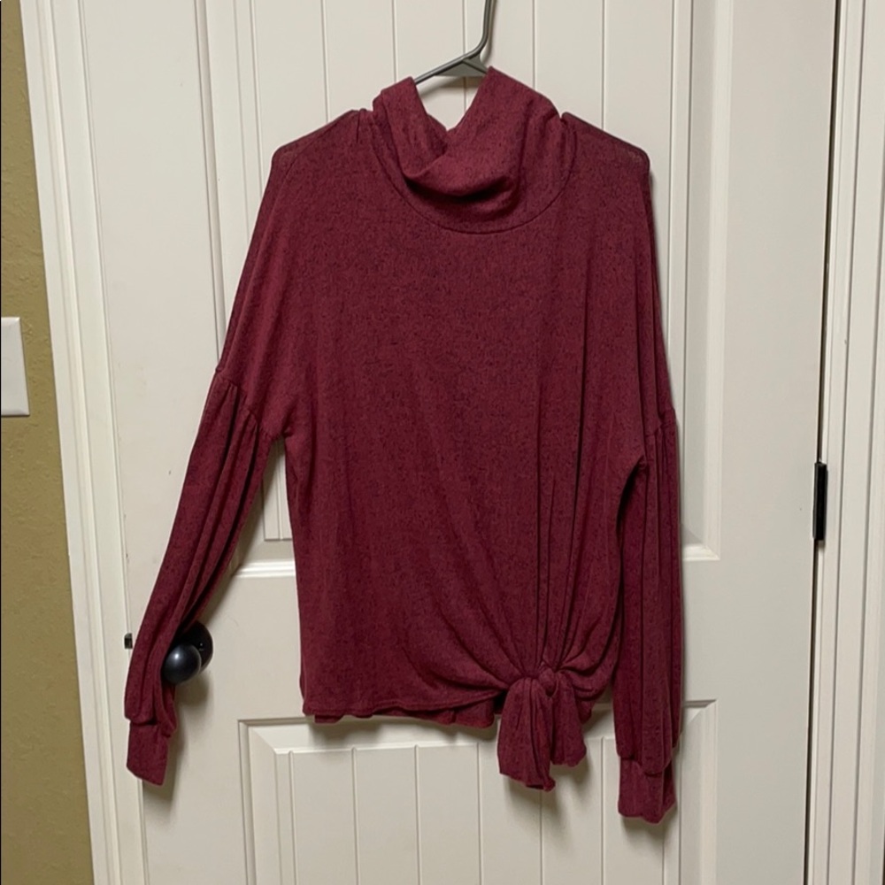 Long sleeve sweater like cowl neck